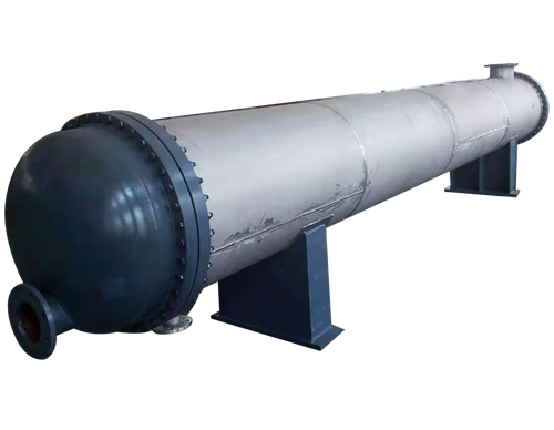 <b>我廠(chǎng)生產(chǎn)的列管式冷凝器(列管式換熱器) ，按材質(zhì)分為碳鋼列管冷凝、不銹鋼列管式冷凝器和碳鋼 與不銹鋼混合列管式冷凝三種，按形式分為固定管板式、浮頭式、U型管式換熱器， 按</b>